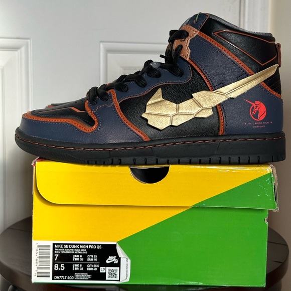 Nike SB dunk high RX-0 Unicorn Gundam Banshee - Picture 1 of 5